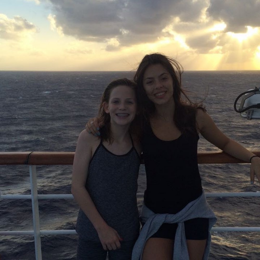 Meet your Posher, Chloe